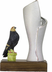 3207 Pigeon fowl and falconry Trophie